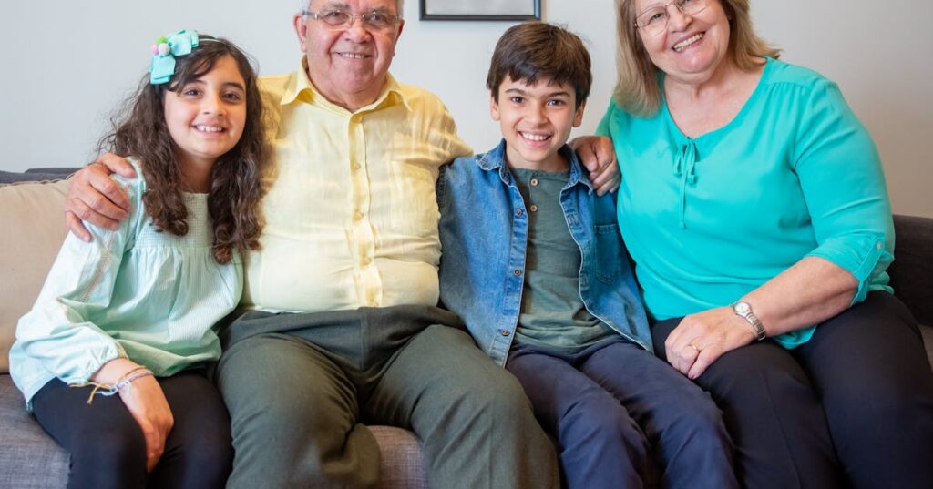 Família reunida representando planejamento patrimonial e sucessório via holding familiar